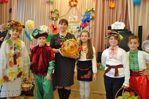Свято "Осені" у 4-В класі, кл.керівник Ковальчук Л.В.